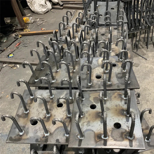 图纸中如何确定宿迁预埋件的位置？